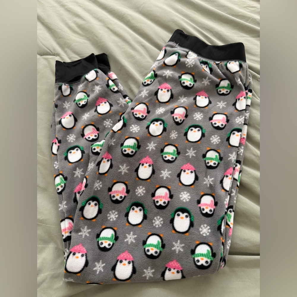 Pillow talk Cozy Soft Holiday Winter Penguin Print Pajamas New No Tags